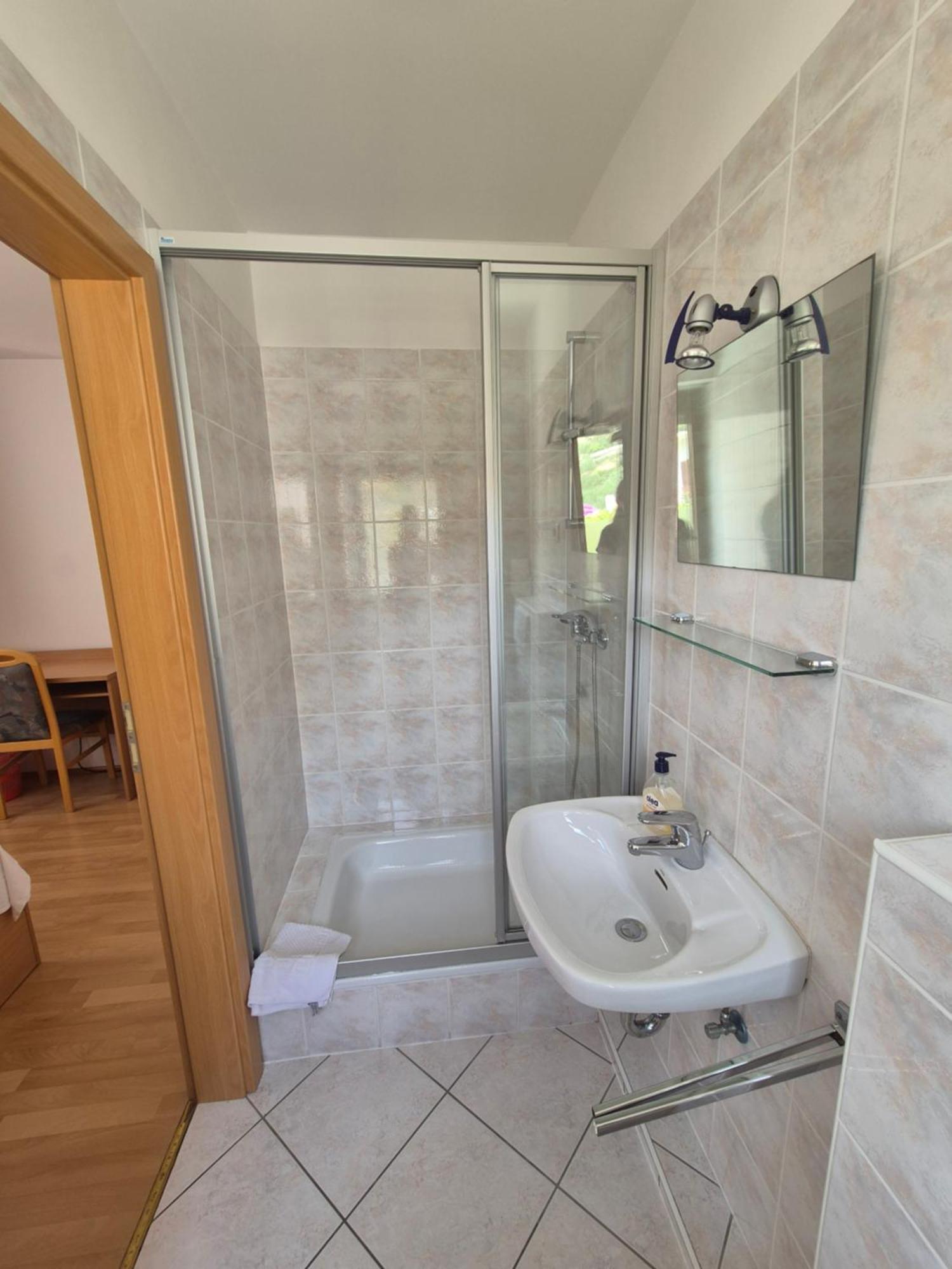 Apartments And Rooms Mamic Dugi Rat Exterior foto